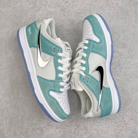 Nike SB Dunk Low x April Skateboards Turbo Green🐗 - Picture 3 of 9